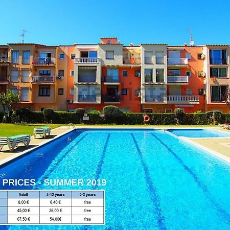Mirablau Apartment เอมปูเรียบราบา ภายนอก รูปภาพ