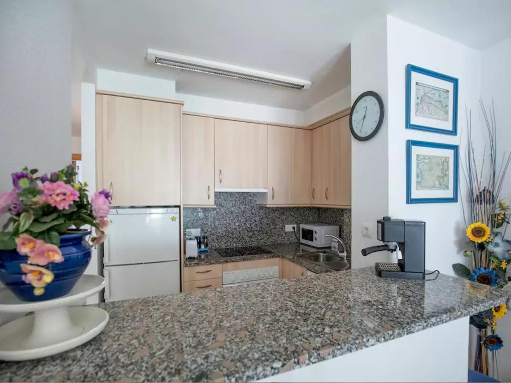 Mirablau Apartment เอมปูเรียบราบา ภายนอก รูปภาพ